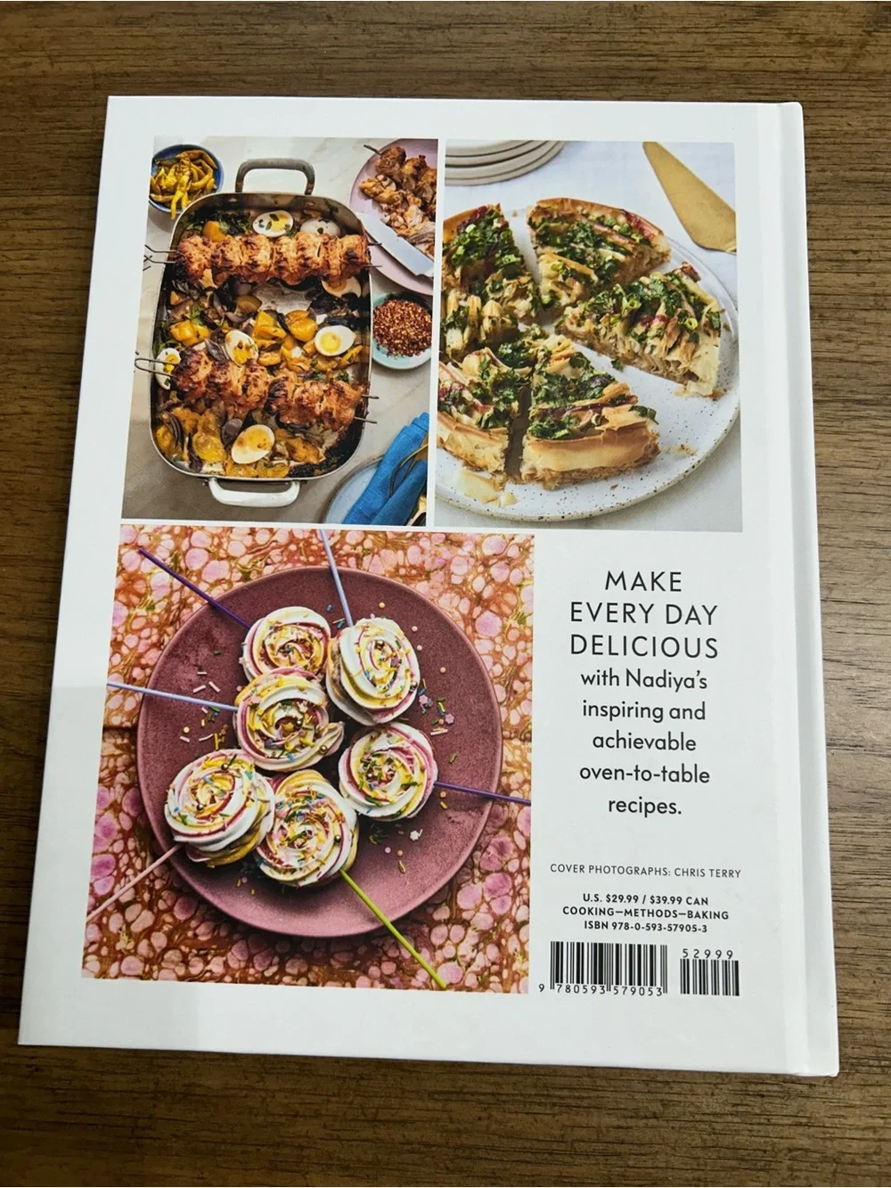 Nadiya's Everyday Baking Cookbook by Nadiya Hussain